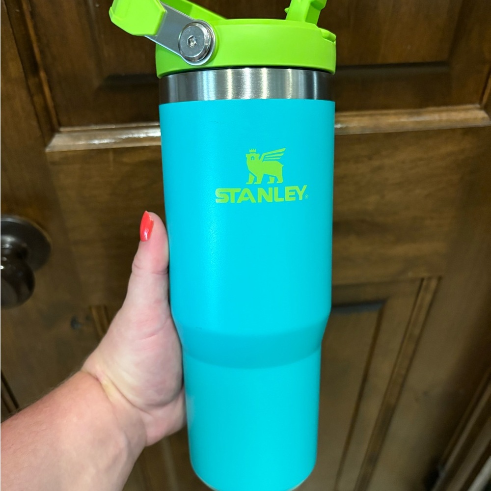 Stanley Ice Flow Tumbler in Tropical Teal 30 oz